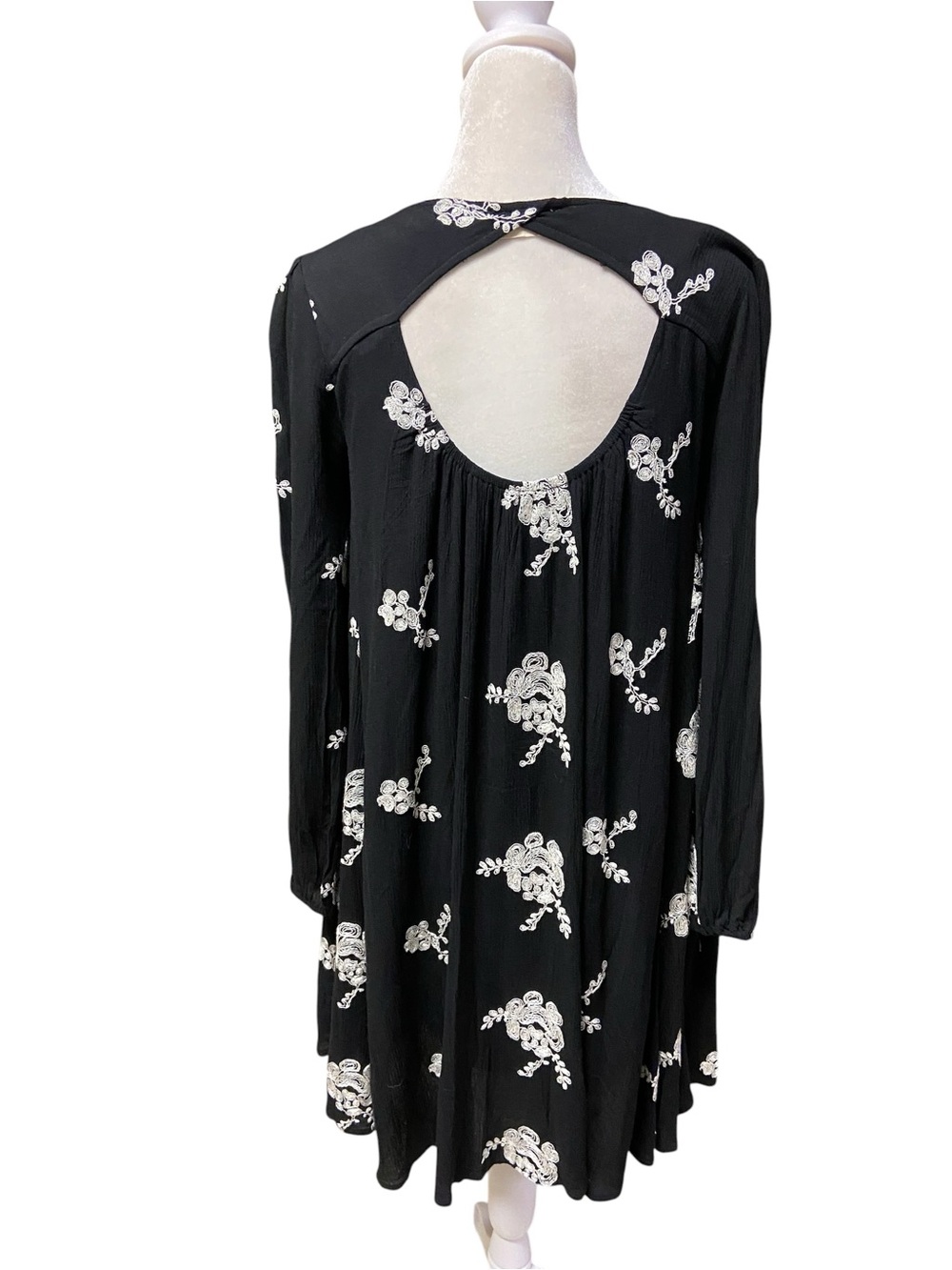 Altar'd State Black Embroidered Boho Swing Mini Dress Keyhole Back Size S Lined - Picture 8 of 12